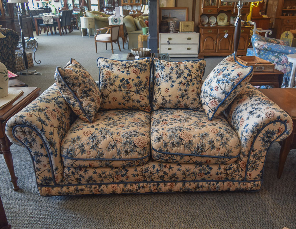 Benchcraft Floral Loveseat | New England Home Furniture Consignment