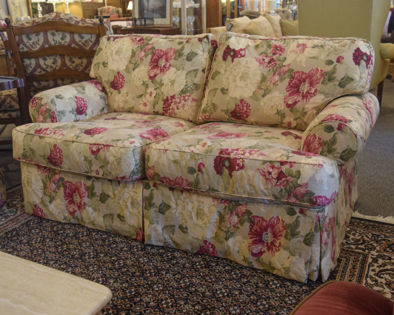 Rowe Floral Loveseat | New England Home Furniture Consignment