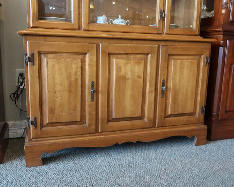 maple contemporary dining room hutch