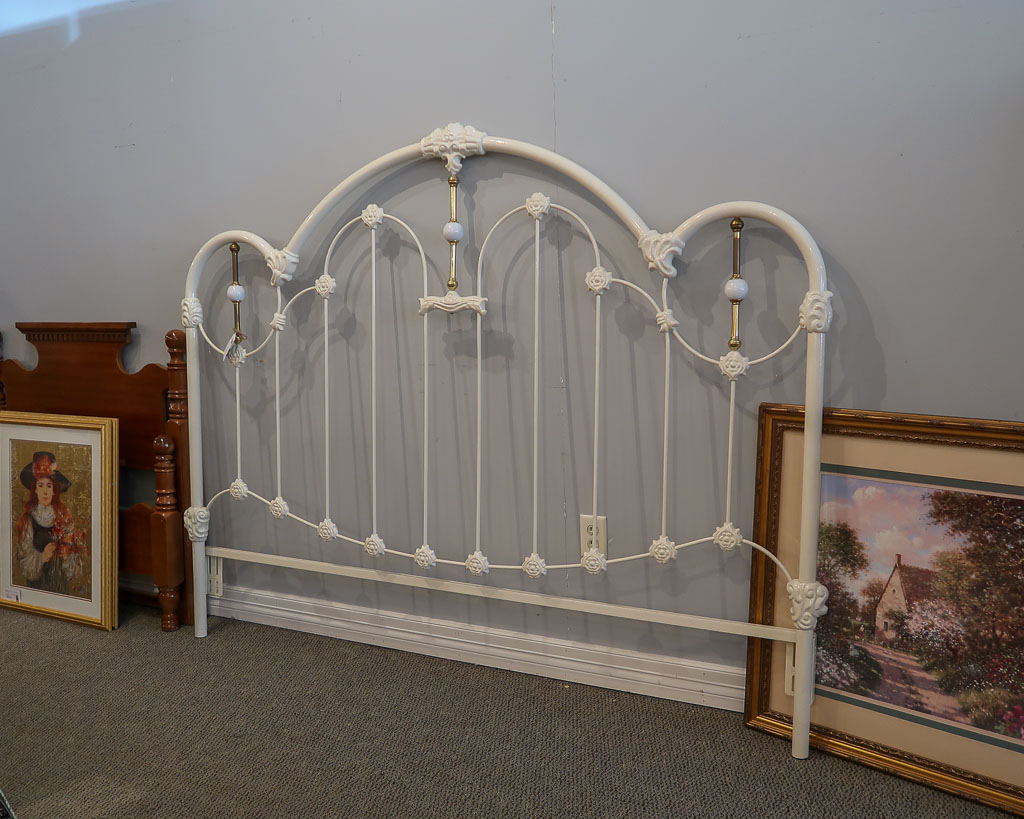 King Iron Bed New England Home Furniture Consignment   64087 1 